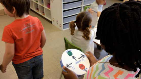Image représentant la ressource: Jeu « Programme un ami ».